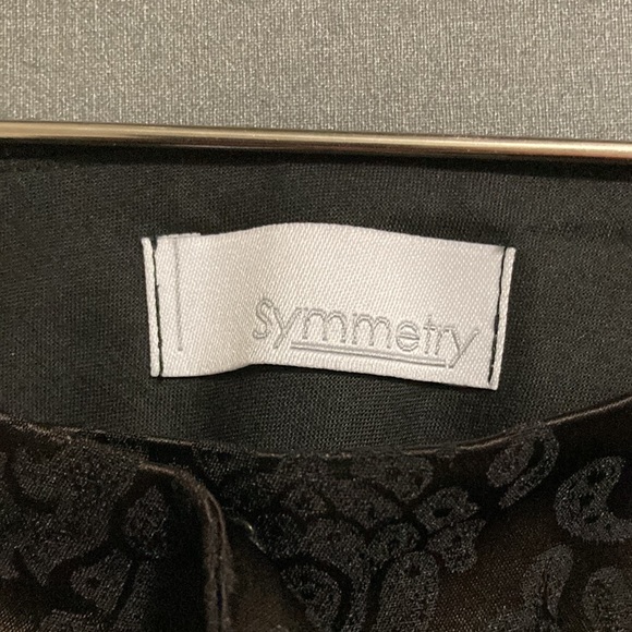 Symmetry cropped trousers floral print, prune color background Size M - Picture 4 of 14